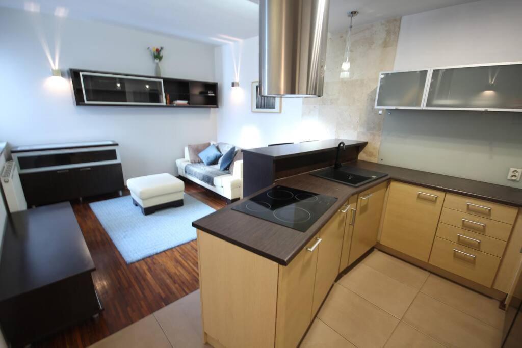 Parkowy Apartament Appartement Wrocław Buitenkant foto