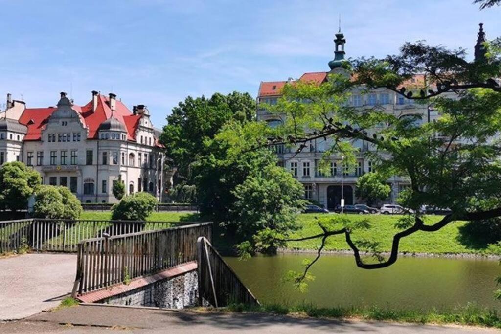 Parkowy Apartament Appartement Wrocław Buitenkant foto